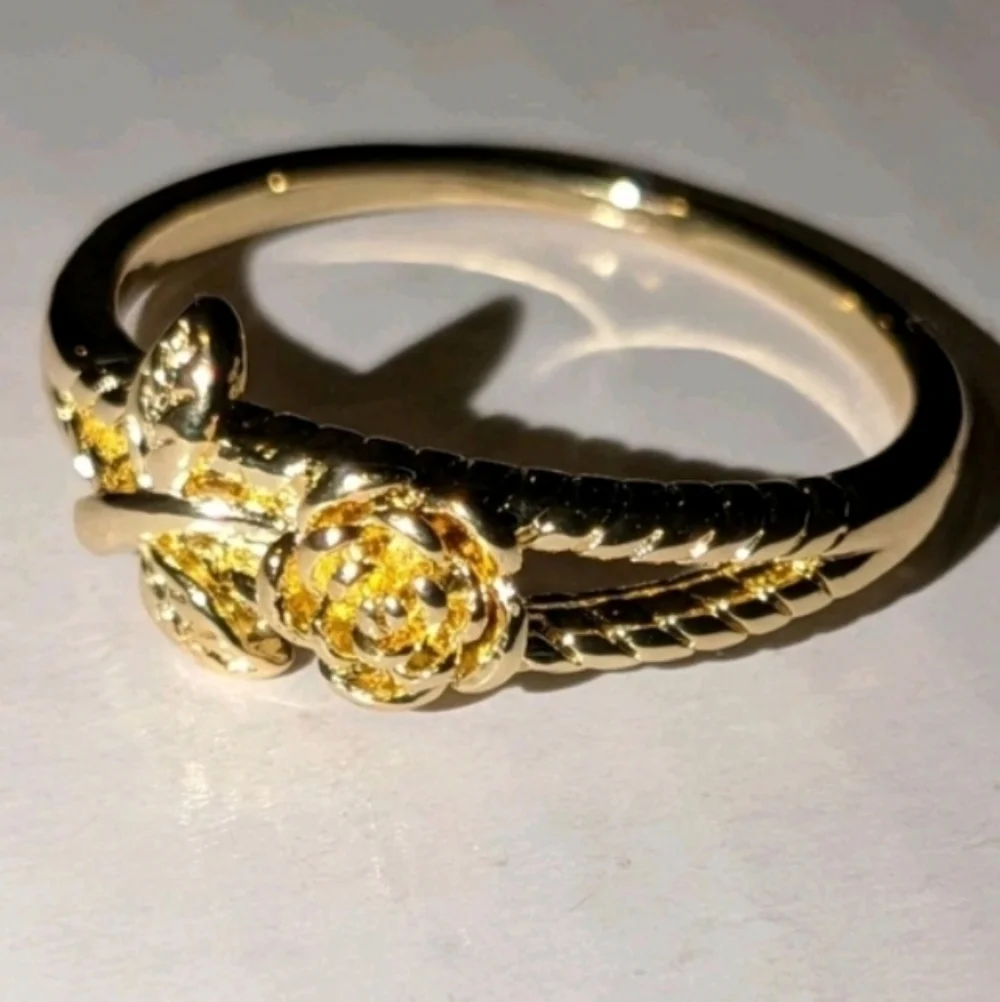 LovelyGolden Intricate Detailed Rose Floral Ring